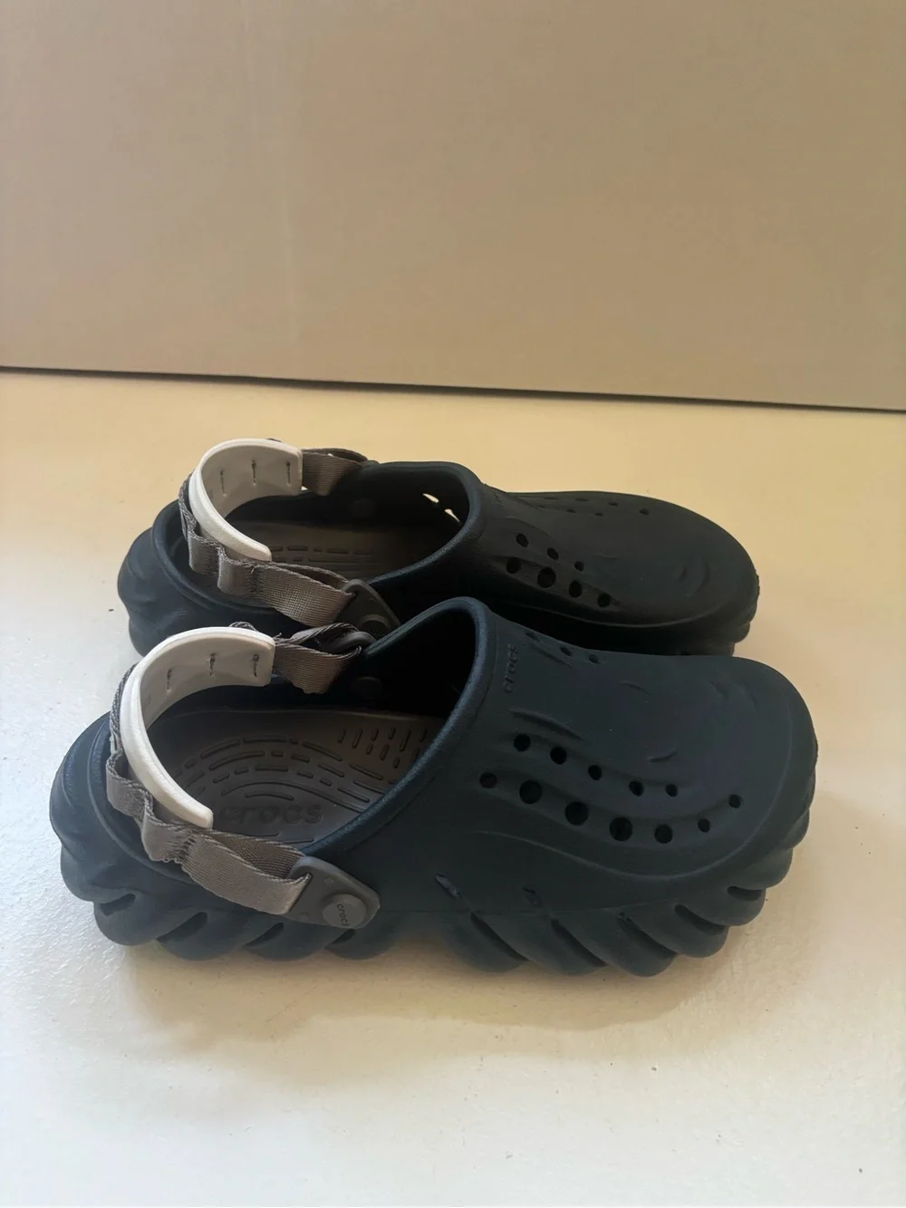 Crocs Echo Clog in storm navy size men’s 5 or women’s 7